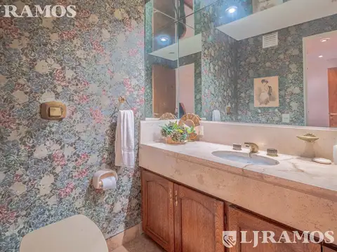 Departamento 4 ambientes con 3 baños