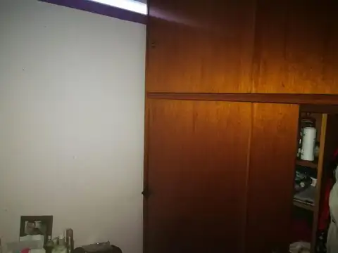 EXCELENTE DUPLEX DE 4 AMBIENTES CON TERRAZA. OPORTUNIDAD!