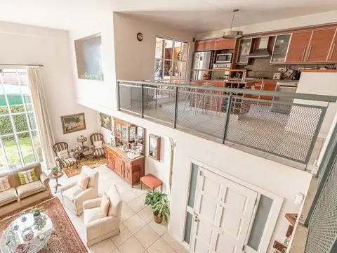 Depto Tipo Casa 4 ambientes con 3 baños