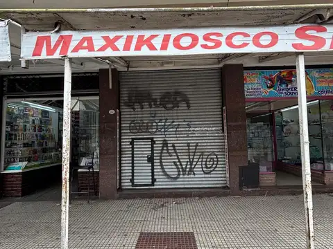 local sobre linea municipal