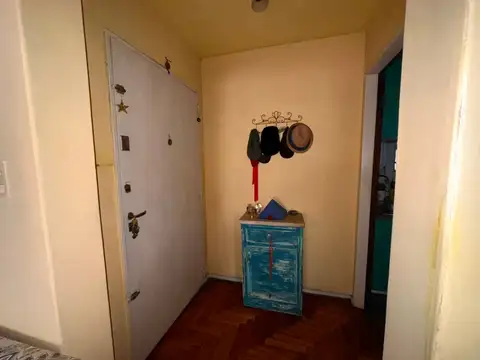 Venta depto 2 amb. con balcón corrido Recoleta