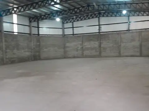 Galpon en Alquiler 20  mts Frente