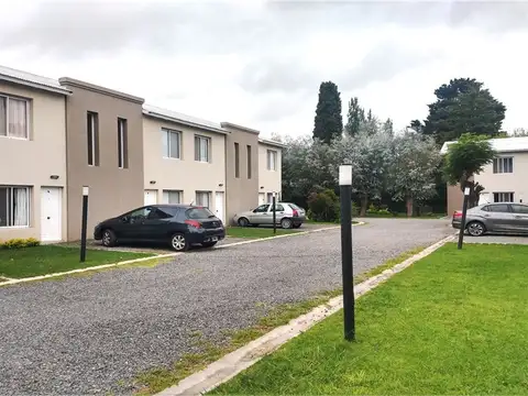 Venta Duplex 3 amb Condominio La Fernanda Pilar