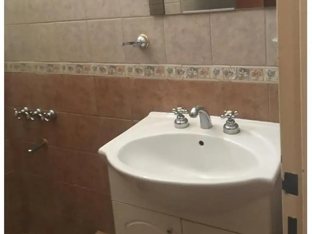 Casa en Alquiler con cochera