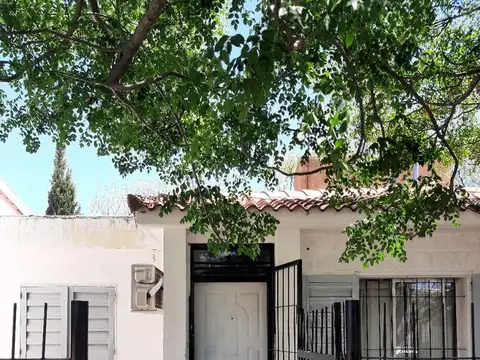 VENTA DE CASA + DEPTO (LOCAL) EN LA PUNTA