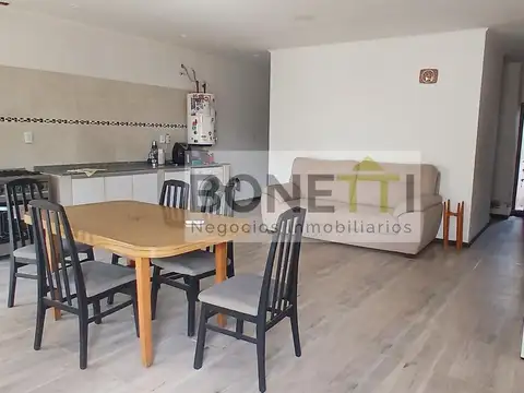 Depto Tipo Casa en Venta de 3 ambientes