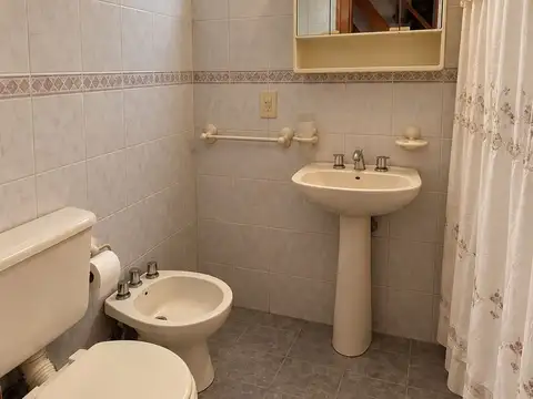 VENTA DUPLEX 3 AMB  EXCELENTE  UBICACION