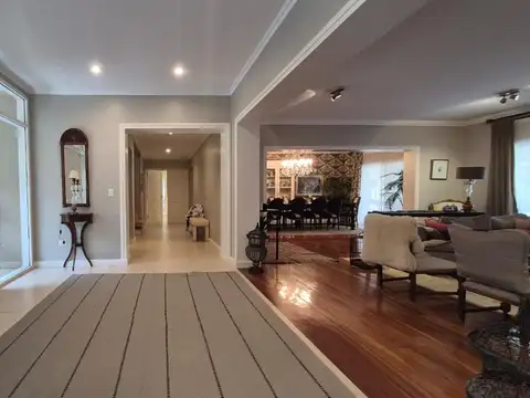 Casa en Venta de 5 dormitorios