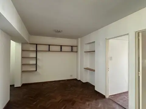 Amplio departamento, dos ambientes