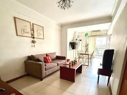 Venta Departamento  2 ambientes en Villa del parque.