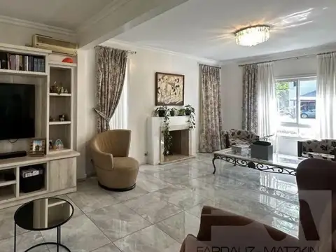 VENTA CASA  6 AMBIENTES COUNTRY CAMPOS DE ALVAREZ