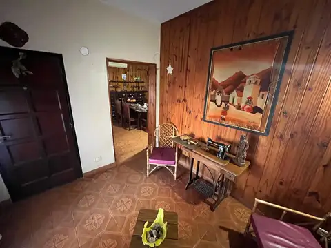 Casa 4 ambientes con 1 baño