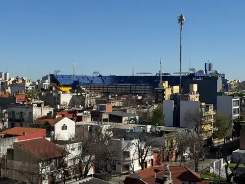 Av. Almirante Brown 700