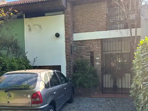 Casa 4 ambientes con 3 baños