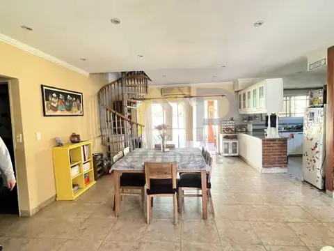 Casa en Venta - Bº La Arboleda - Garín - Escobar - 3 dormitorios - Pileta-Apto credito