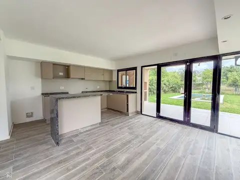Casa en venta 2 dormitorios roldan
