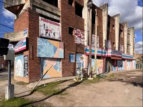 Venta edificio comercial y residencial a terminar Hurlingham sobre avenida Vergara