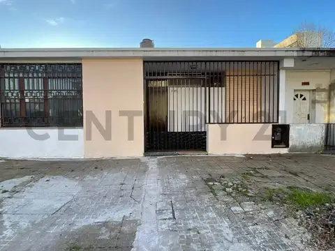 PH en Alquiler 2 Dormitorios calle 54 entre 30 y 31