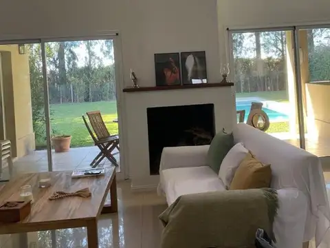 Casa 5 ambientes con 5 baños