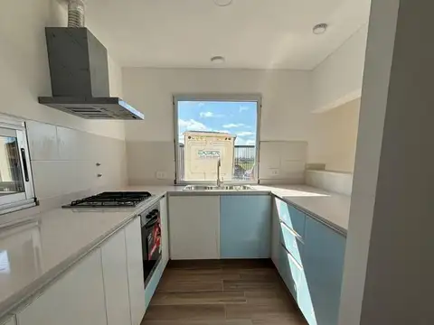 Casa 5 ambientes con 2 baños