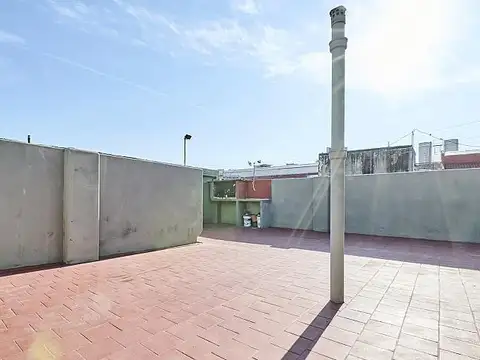 Depto Tipo Casa en Venta 60 años