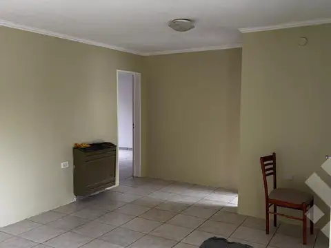 Casa 5 ambientes con 1 baño