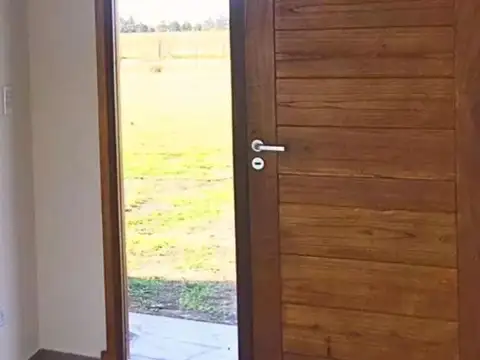 Casa 3 ambientes con 1 baño