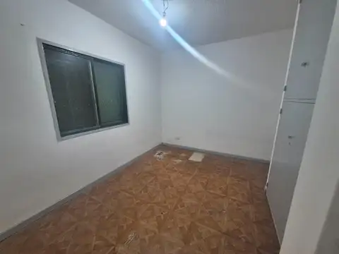 Av Las Flores 1600, Piso PB