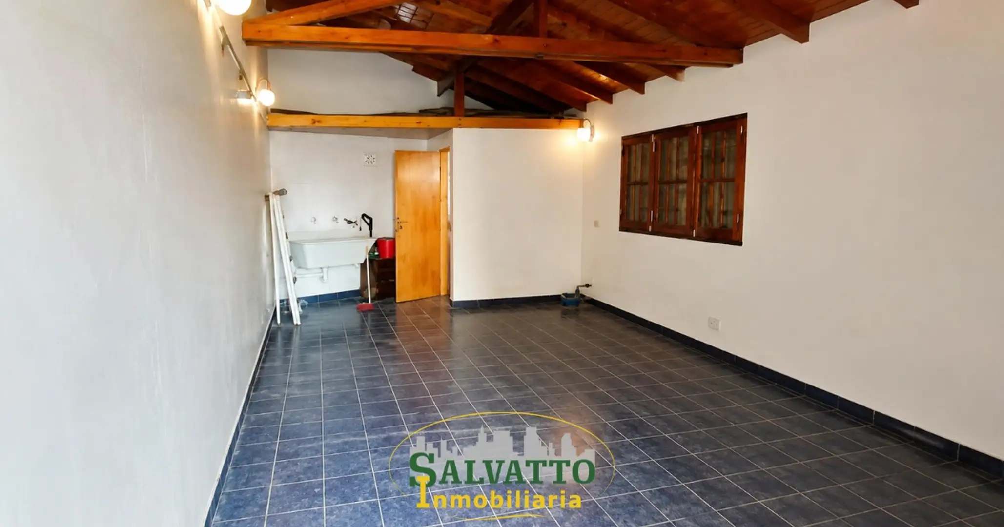 Chalet alpino con quincho y lote propio