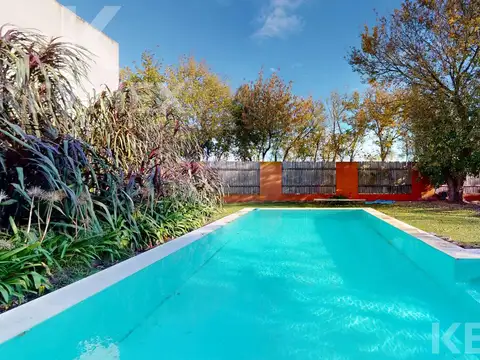 Casa 5 ambientes con 3 baños