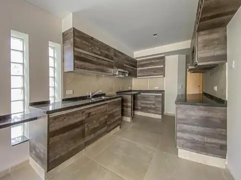 Departamento 5 ambientes con 2 baños