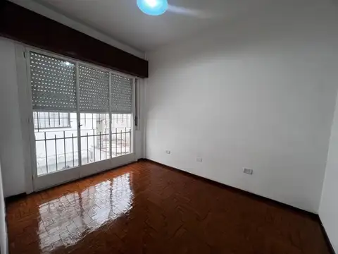 Depto Tipo Casa en Alquiler de 3 ambientes