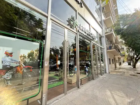 ALQUILER LOCAL DE 220MTS TOTALES - LIBERTADOR 8400 - DOBLE FRENTE Y ALTURA - NUÑEZ
