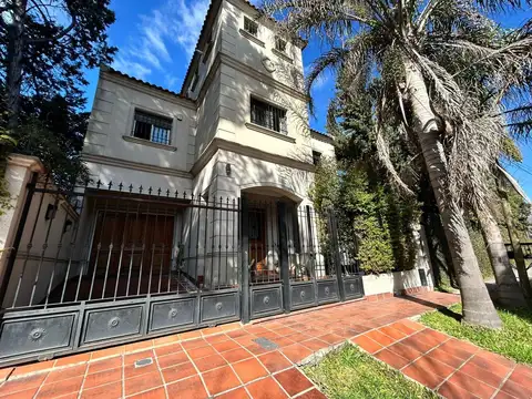 VENTA - CASA 7 AMBIENTES ZONA RESIDENCIAL - S.A. DE PADUA