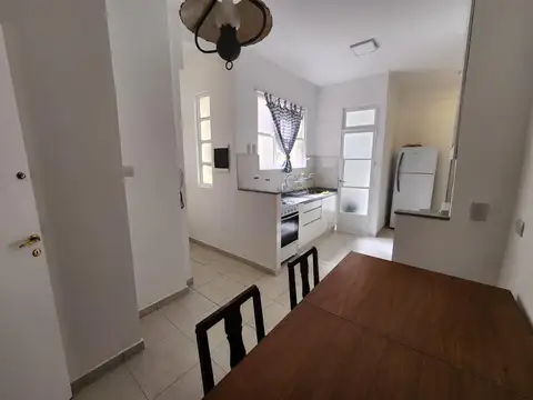 Excelente y Solido Semipiso en Recoleta