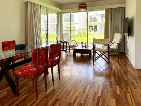 Departamento en Alquiler en Solar Azul, $ 800.000