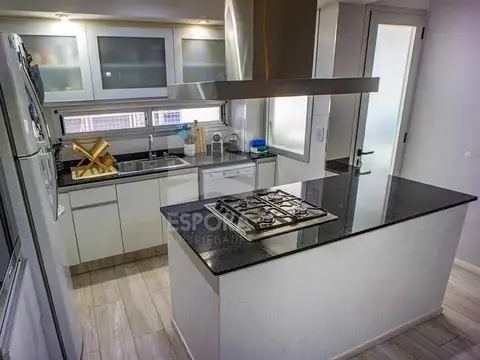 Departamento 4 ambientes con 2 baños