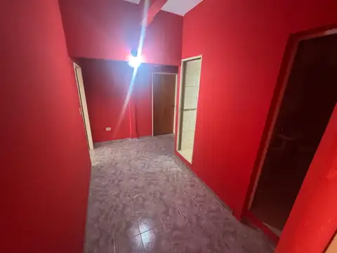 Oficina 5 ambientes con 5 baños