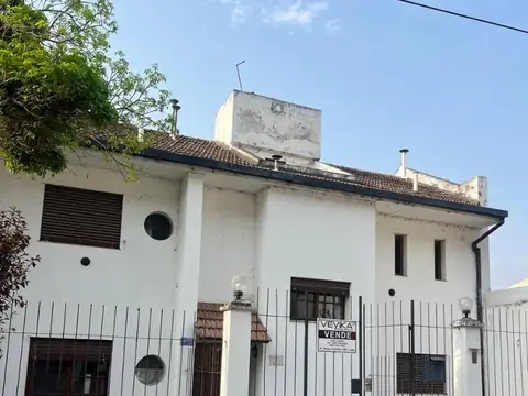 Los Ciruelos 200