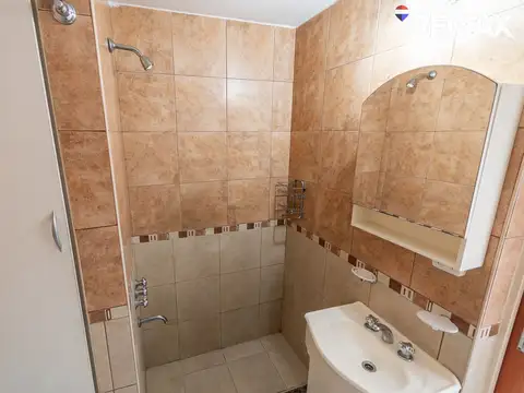 VENTA MONOAMBIENTE CON COCHERA - LUGANO