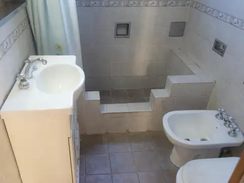 Depto Tipo Casa en Venta de 4 dormitorios