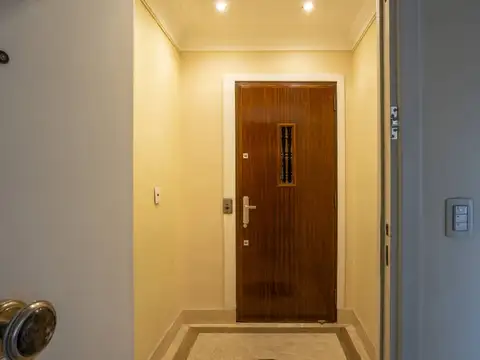 Avenida San Martín 1100, Piso 5