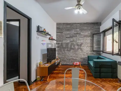 Dpto tipo casa 3 amb c/dependencia CABALLITO