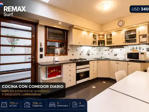 Casa en Venta con 2 cocheras