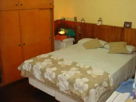 Oportunidad! Valor x M2 u$s 710 Venta Casa 4 amb Flores