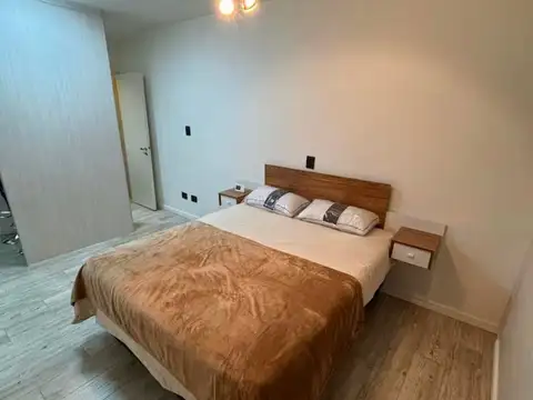 Carlos Pellegrini 100