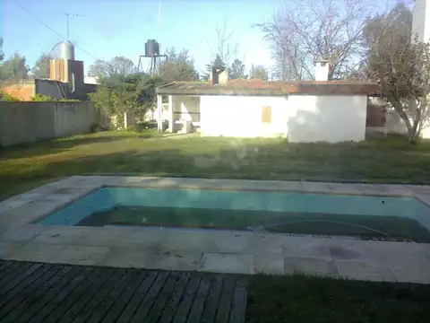 Casa en Venta con 1 cochera