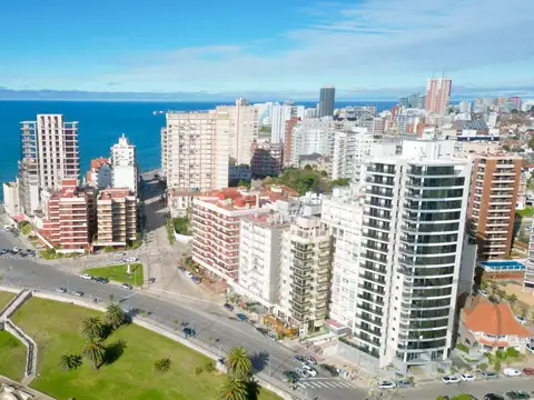 Departamento 3 amb frente al mar en Edificio Aqua con cochera cubierta | Opc Permuta