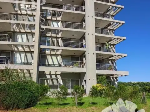 av de los lagos  al 3100