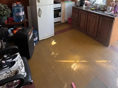 Casa 3 ambientes con 1 baño